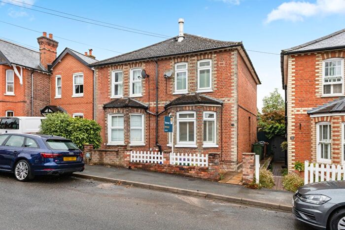 3 Bedroom Semi Detached House For Sale In Guildford, Surrey, GU1