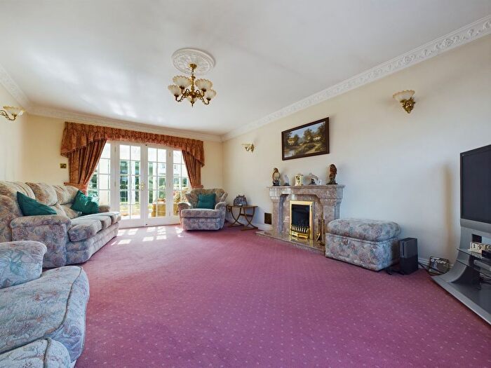 3 Bedroom Detached Bungalow For Sale In Langhorns Lane, Outwell, Wisbech, PE14