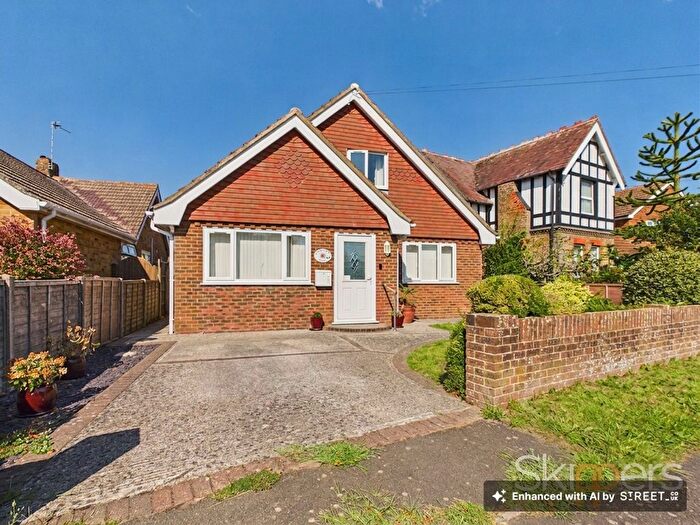 4 Bedroom Detached House For Sale In St. Nicholas Road, Littlestone, TN28