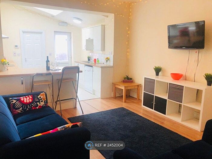 5 Bedroom Terraced House To Rent In Pomona St, Sheffield, S11