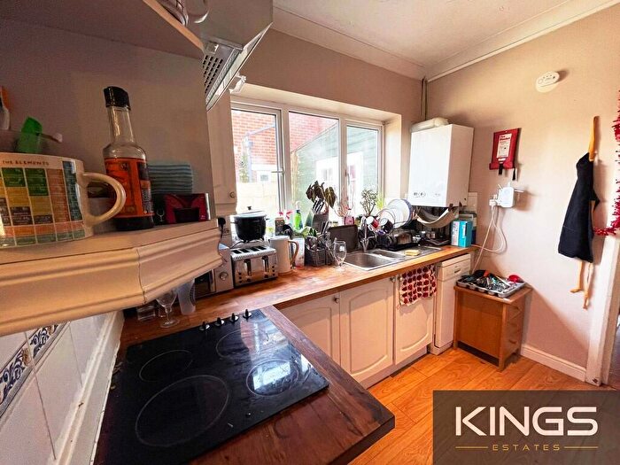 6 Bedroom Semi Detached House To Rent In Westridge Road, SO17