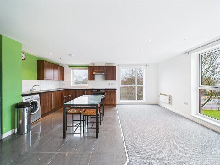 2 Bedroom Apartment For Sale In Paxton Drive, Bristol, BS3