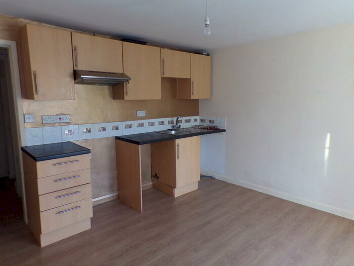 2 Bedroom Apartment To Rent In Galsworthy Walk, Netherton, L30