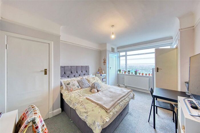Studio To Rent In Du Cane Court, SW17