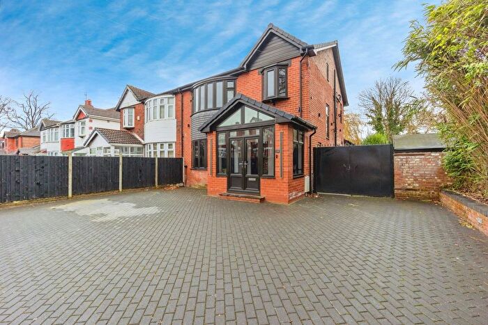 5 Bedroom Semi Detached House For Sale In Withington Road, Manchester, M16