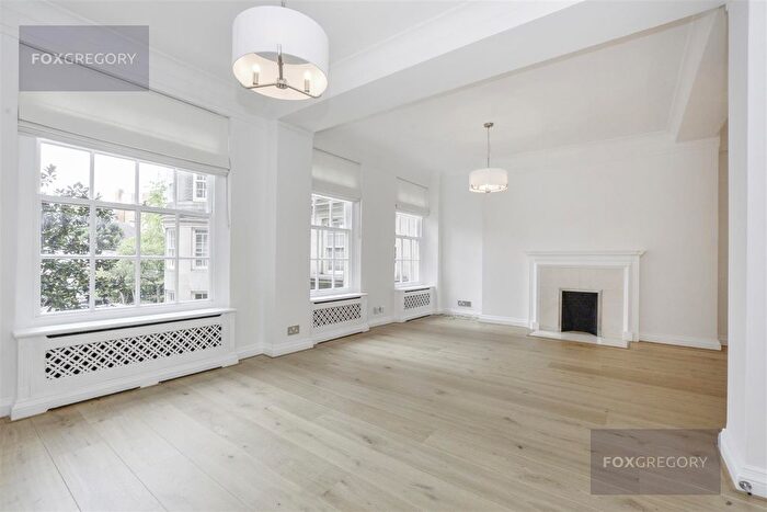 3 Bedroom Flat To Rent In South Lodge, St. John's Wood, Regents Park, Westminster, NW8