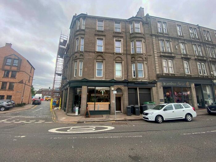 2 Bedroom Flat To Rent In West Port, Dundee, DD1