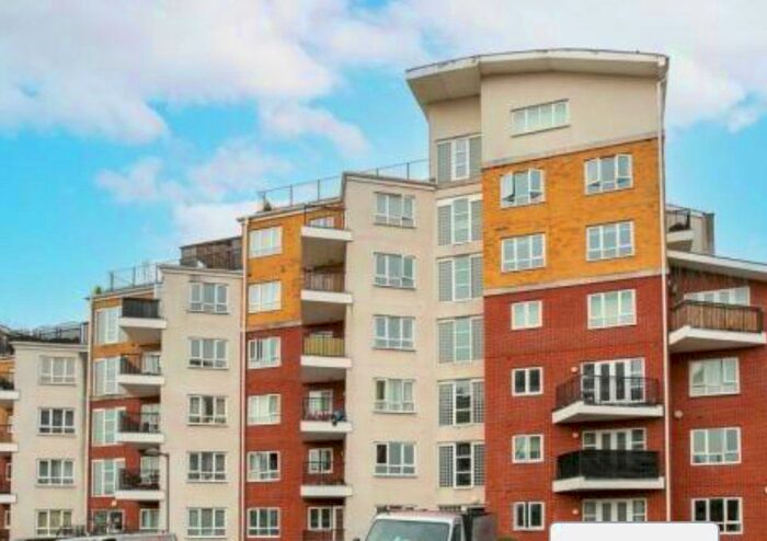 2 Bedroom Flat To Rent In Omega Court, Watford, WD18