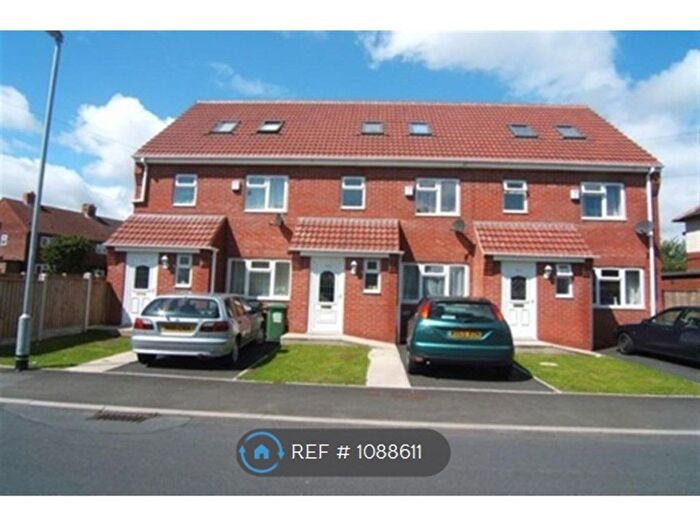 3 Bedroom Terraced House To Rent In Thirlmere Drive, Wakefield, WF3