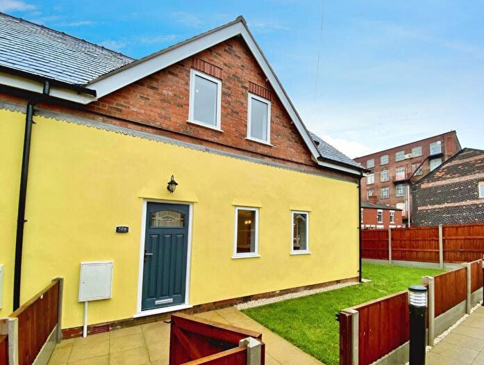 2 Bedroom Flat To Rent In Lilac Street, Cale Green, Stockport, SK2