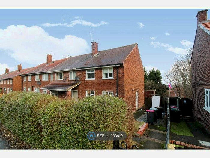 3 Bedroom Semi-Detached House To Rent In Kimberworth Park Road, Rotherham, S61