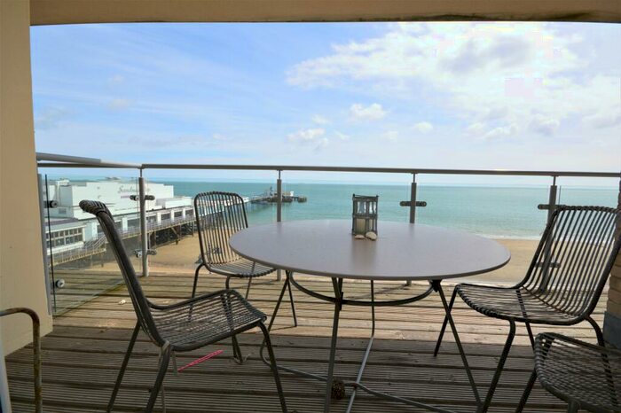 3 Bedroom Apartment To Rent In Esplanade Sandown, PO36