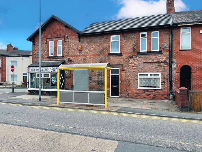 2 Bedroom Flat To Rent In Wargrave Road, Newton-Le-Willows, WA12