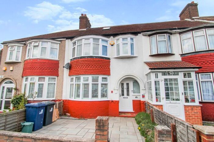 3 Bedroom Terraced House To Rent In Briar Crescent, Northolt, UB5