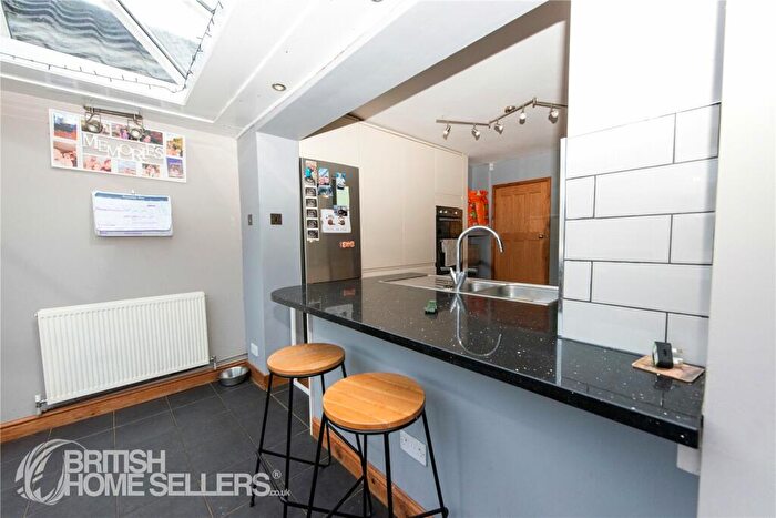 3 Bedroom Bungalow For Sale In Birchall Road, Rushden, Northamptonshire, NN10