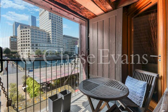 1 Bedroom Flat For Sale In Port East Apartments, Hertsmere Road, Canary Wharf, London, E14