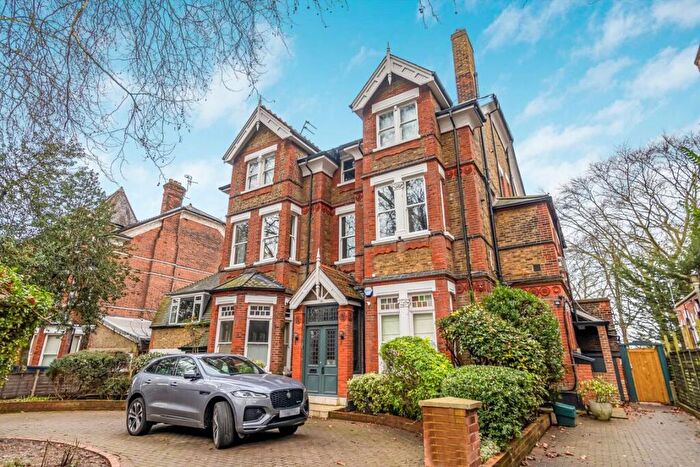 3 Bedroom Flat For Sale In Shepherds Hill, Highgate, N6