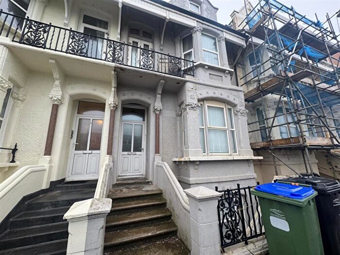 1 Bedroom Flat To Rent In West View, Seaford, BN25