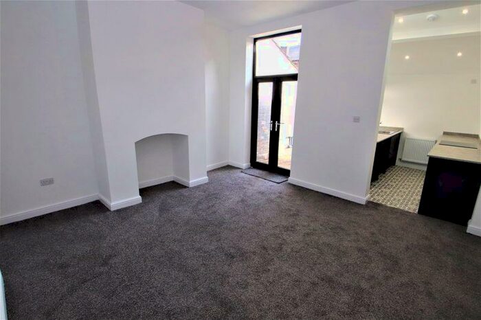 3 Bedroom Terraced House To Rent In David Street, Bury, BL8