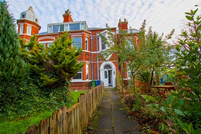 1 Bedroom Flat To Rent In Atwick Road, Hornsea, HU18