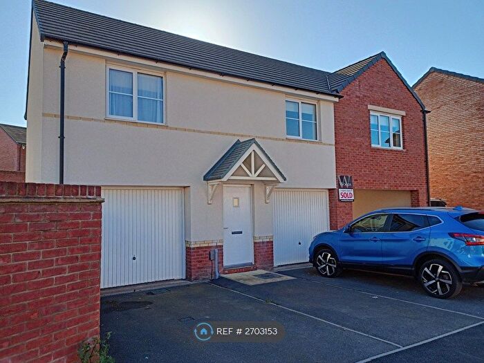 2 Bedroom Flat To Rent In Burnet Road, Newton Abbot, TQ12