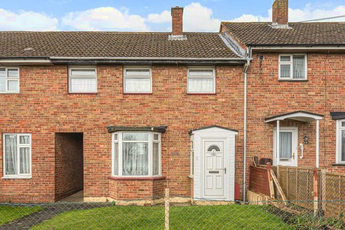 3 Bedroom Terraced House To Rent In Swindon, SN2