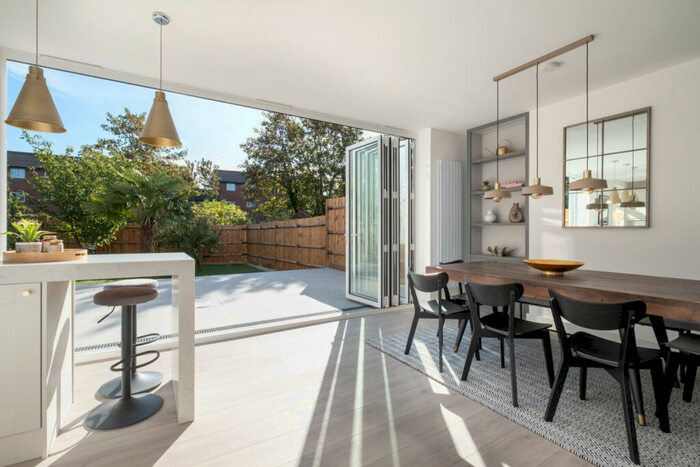 4 Bedroom End Of Terrace House To Rent In Edgehill Road, Mitcham, London, CR4