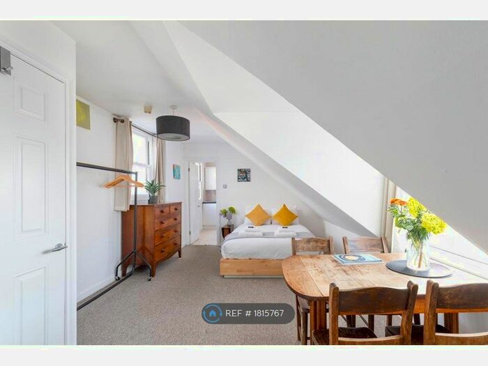 Studio To Rent In College Road, Brighton, BN2