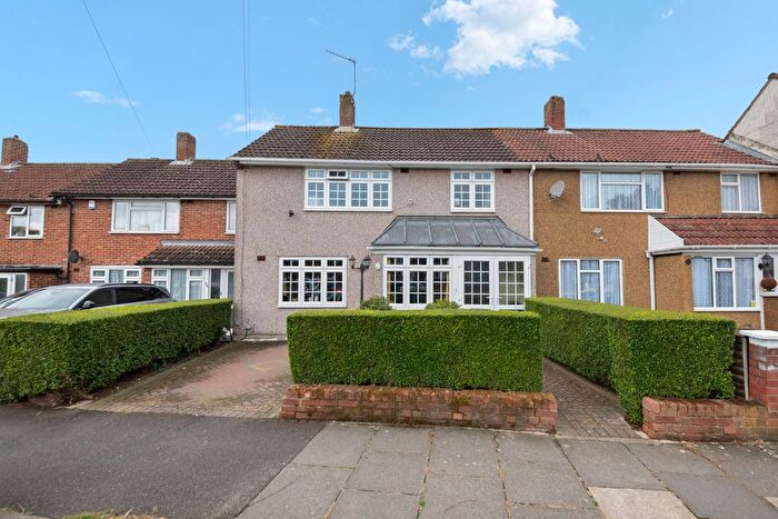 3 Bedroom Terraced House For Sale In Bengarth Road, Northolt, UB5