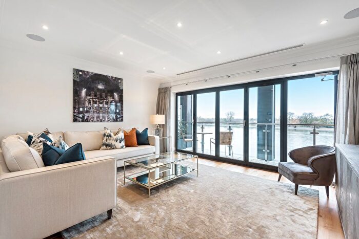 3 Bedroom Terraced House To Rent In Rainville Road, London, W6