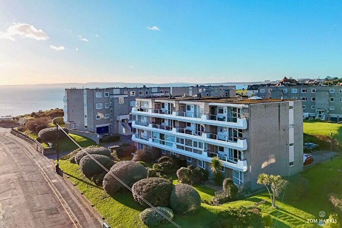 2 Bedroom Apartment For Sale In Clifton Road, Bournemouth, Dorset, BH6