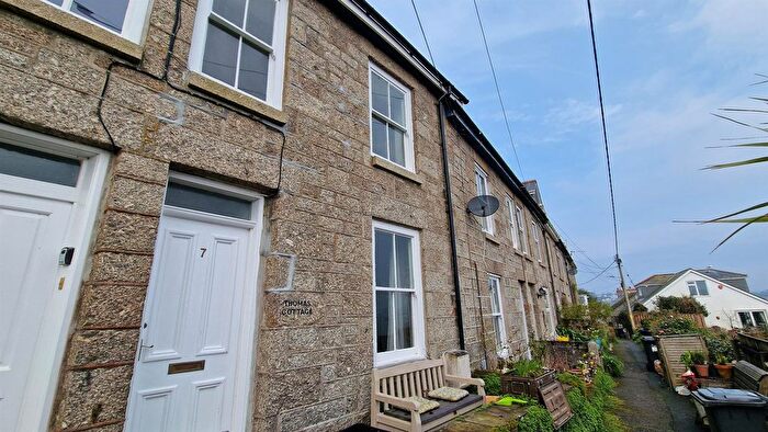 2 Bedroom Property To Rent In Carn Gwavas Terrace, Newlyn, Penzance, TR18