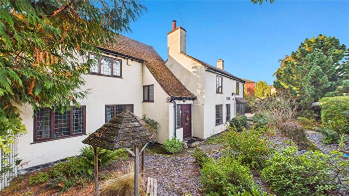 4 Bedroom Link Detached House For Sale In Higgs Lane, Bagshot, Surrey, GU19