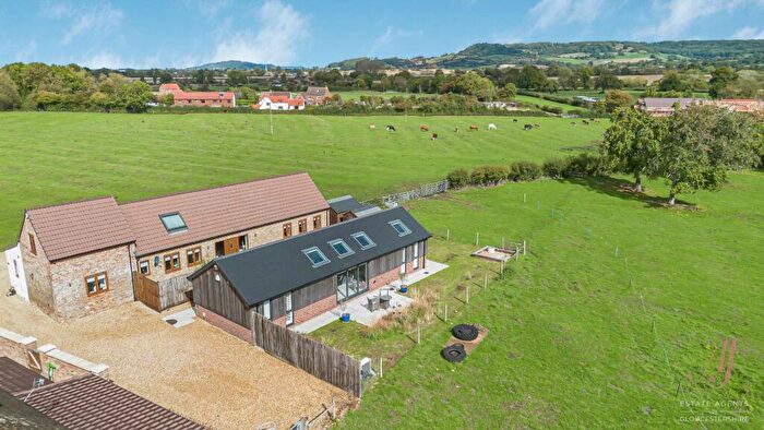 2 Bedroom Character Property For Sale In Nupend, Stonehouse, GL10