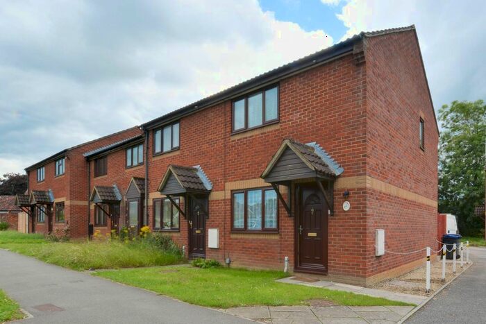 2 Bedroom End Of Terrace House To Rent In Warburton Close, Trowbridge, BA14
