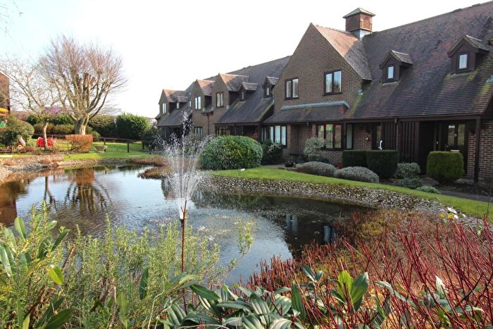 2 Bedroom House For Sale In Courville Close, Alveston, BS35