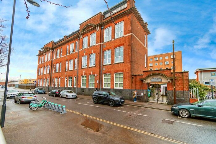 1 Bedroom Flat For Sale In Andersons Road, Southampton, Hampshire, SO14