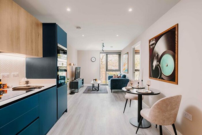 1 Bedroom Apartment To Rent In Inkwell Place, Birmingham, B16