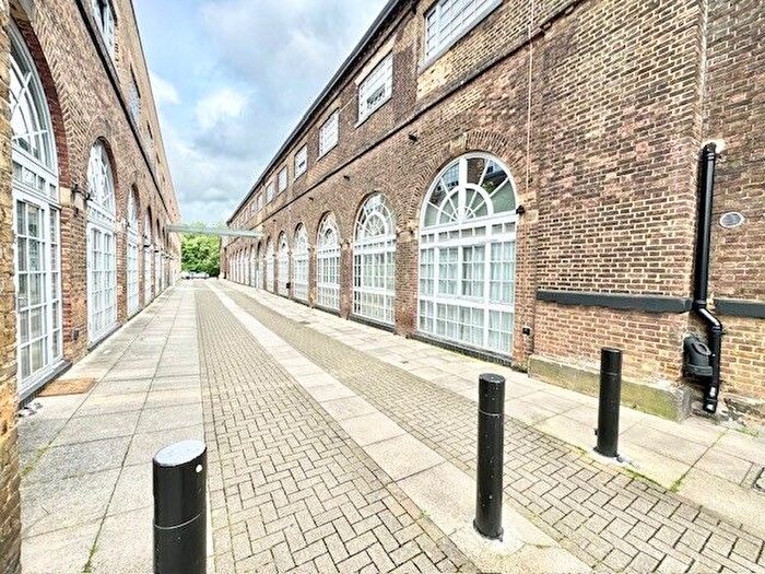 1 Bedroom Flat To Rent In South Block, Romford, RM2