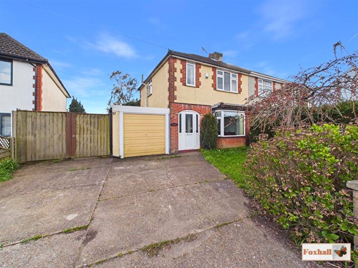 3 Bedroom Semi Detached House For Sale In Foxhall Road, Ipswich, IP3