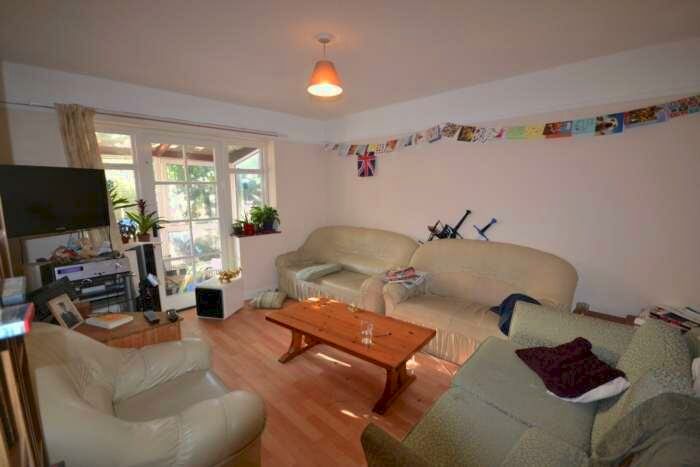 5 Bedroom Semi-Detached House To Rent In Redlands Road, Reading, RG1