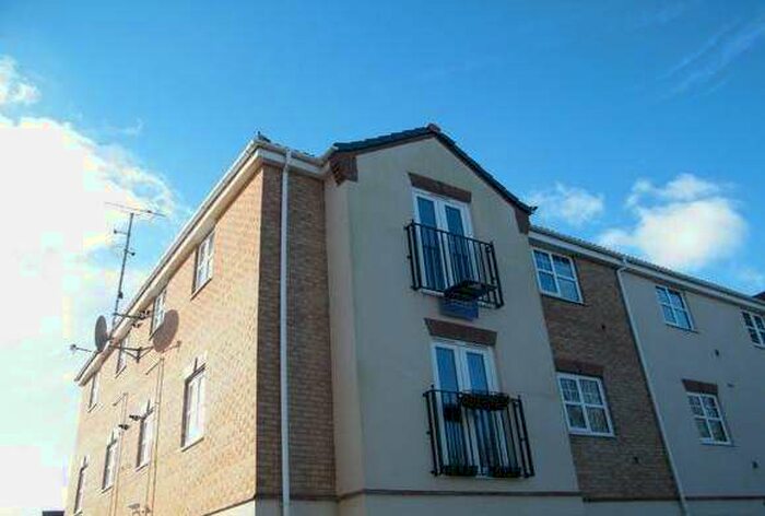 2 Bedroom Apartment To Rent In Greenwood Gardens, Nottingham, NG8
