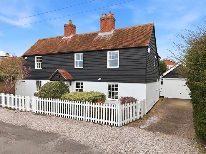 5 Bedroom Detached House For Sale In Cupids Chase, Great Wakering, Essex, SS3