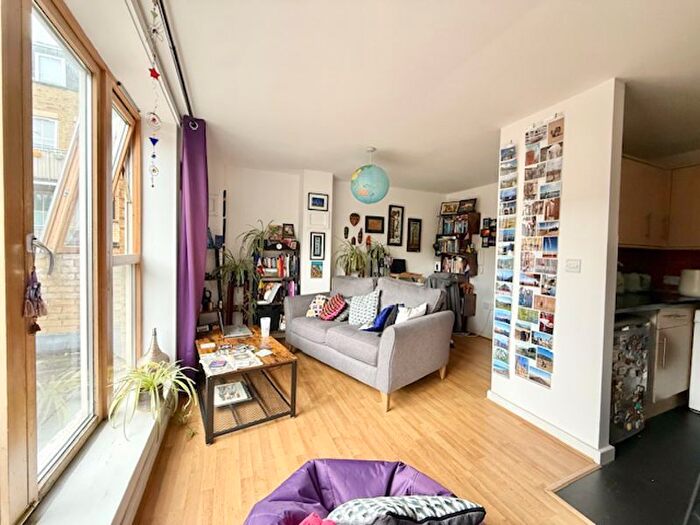 1 Bedroom Flat To Rent In Hendre Road, SE1
