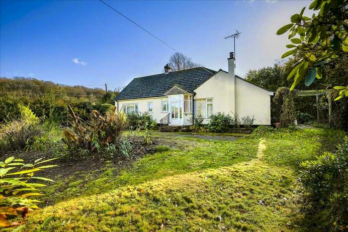 3 Bedroom Detached Bungalow For Sale In The Glade, Westwood Drive, Charing, TN27