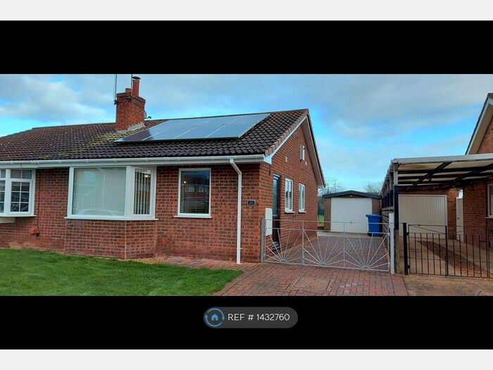 2 Bedroom Semi-Detached House To Rent In St Martins Close, York, YO41
