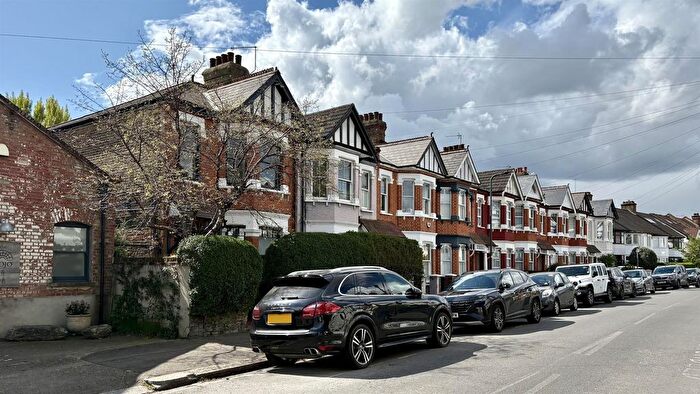 2 Bedroom Flat For Sale In Doyle Gardens, Kensal Rise, NW10