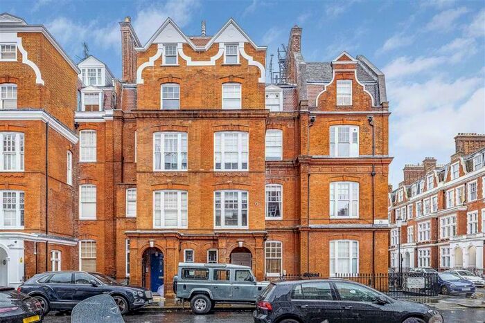 2 Bedroom Flat To Rent In Evelyn Gardens, London, SW7