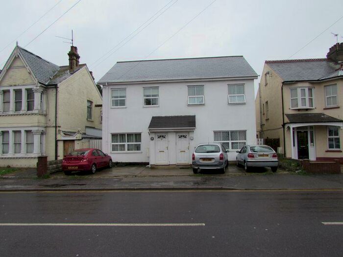 2 Bedroom Flat To Rent In Flat, Wellesley Road, CO15