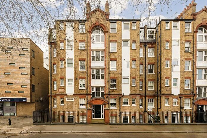 1 Bedroom Flat For Sale In Chiswick Road, Chiswick, W4